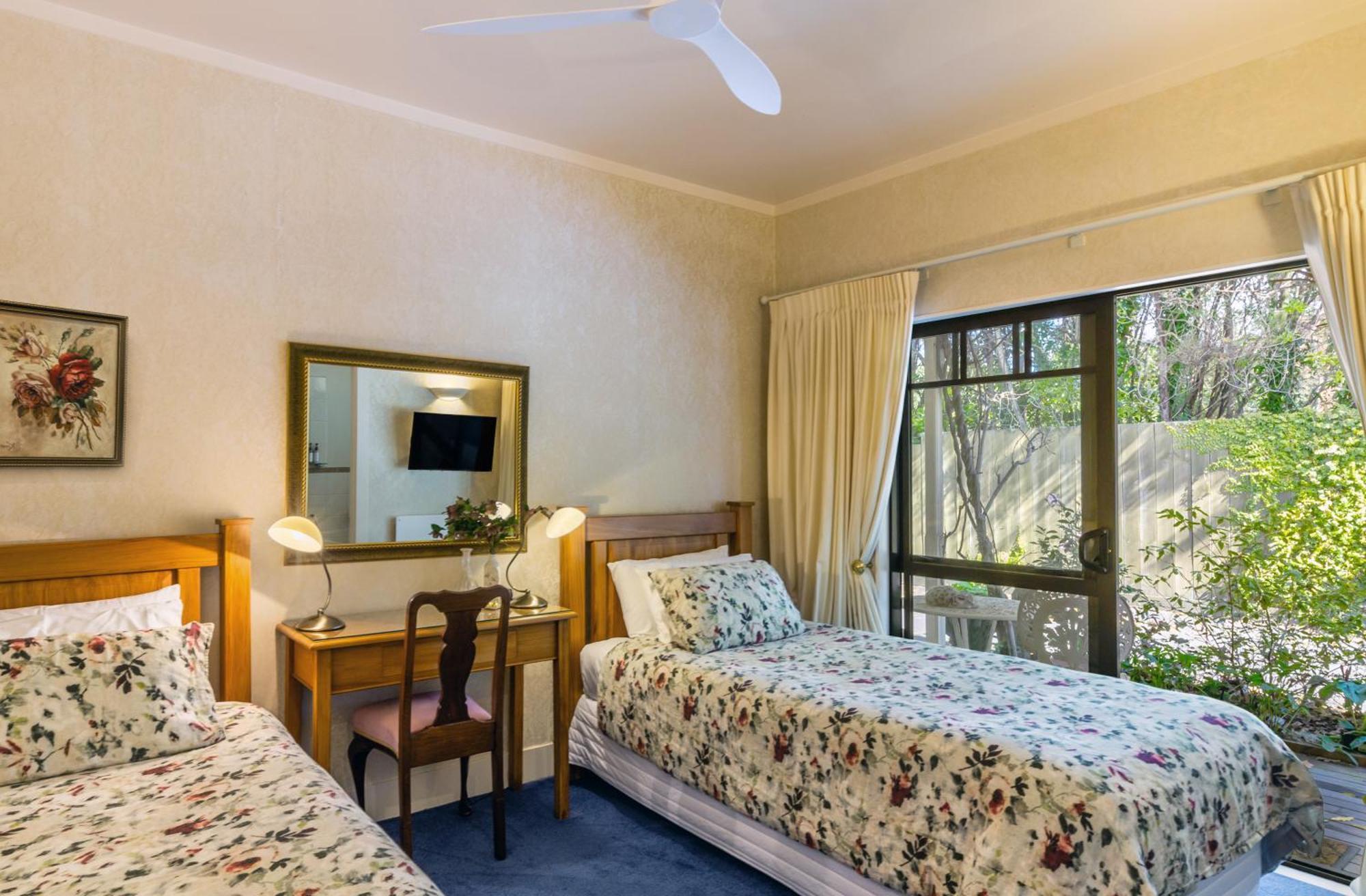 Olive Rabbit - Boutique Bed & Breakfast Turangi Exterior photo